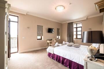 Фото номера Апартаменты с 2 спальнями Отель The Frontier Hotel г. Siret 3